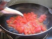 冰花酸梅番茄虾的做法步骤2