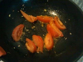 十分钟做西红柿鸡蛋挂面的做法图解1