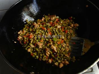 鸡胸炒酸豇豆的做法步骤3