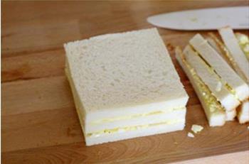 鸡蛋三明治的做法步骤9