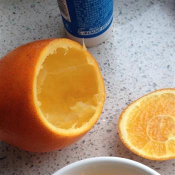 甜橙蒸蛋的做法图解1