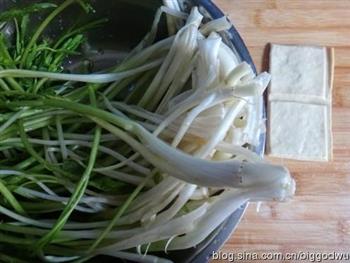 水芹菜炒豆干的做法步骤1