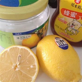 DIY蜂蜜柠檬茶的做法步骤1
