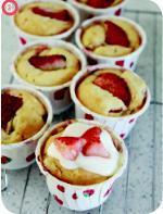 草莓酸奶油小蛋糕的做法步骤8