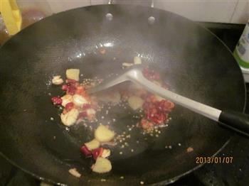 土豆烧鸡的做法步骤3