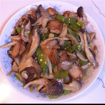 蘑菇青椒炒肉片的做法步骤4