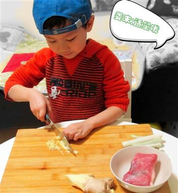 小手做羹汤-宝宝常见健脾养胃类食补处方-肉段炒扁豆的做法图解3