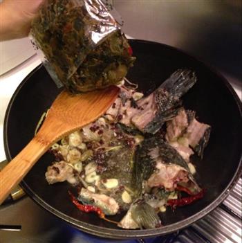 酸菜鱼火锅的做法步骤3