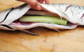 酸木瓜煮鱼的做法步骤3