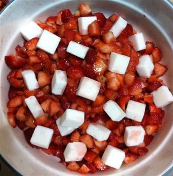 自制草莓酱 的做法图解1