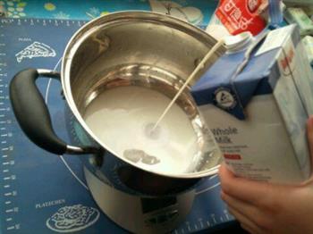抹茶牛奶布丁的做法步骤2