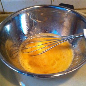 脆皮蜂蜜蛋糕的做法步骤1