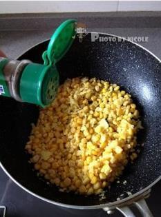 椒盐玉米粒的做法步骤5