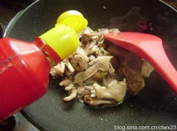 小鸡炖蘑菇的做法图解6