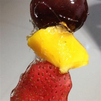 冰糖葫芦串-水果版的做法步骤6
