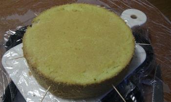 奶油水果蛋糕的做法步骤1