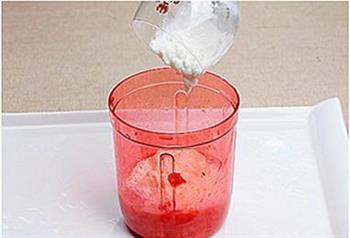 草莓酸奶的做法步骤12