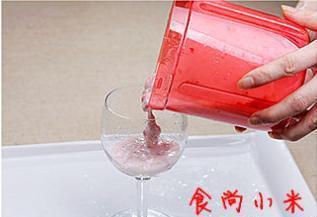 草莓酸奶的做法步骤16