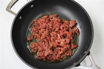 花椒牛肉的做法图解1