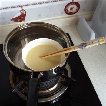 蜜豆鸡蛋牛奶布丁的做法步骤2