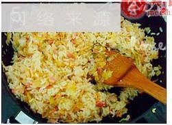 花样米饭-韩式辣白菜炒饭的做法图解5