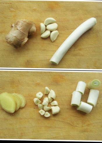 产妇进补汤品-莲藕玉米排骨汤的做法步骤4