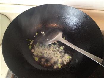 螺旋藻黄瓜疙瘩汤的做法图解3