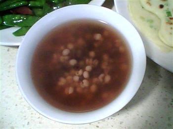 晚餐篇-腊肉荷兰豆+鸡蛋饼+红豆薏仁汤的做法步骤1
