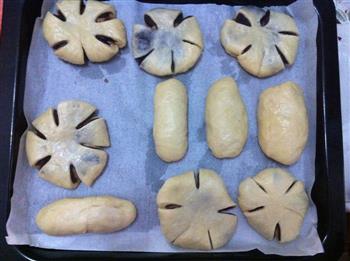 多图-豆沙花型面包+肉松面包的做法步骤12