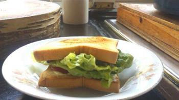 自制美味三明治的做法步骤2