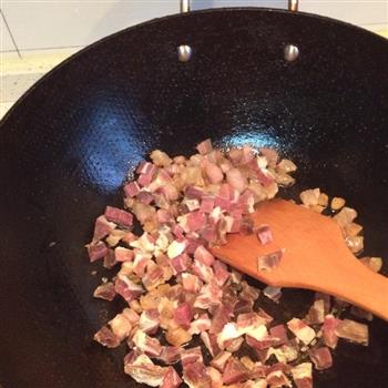 腊肉豌豆闷饭的做法步骤3