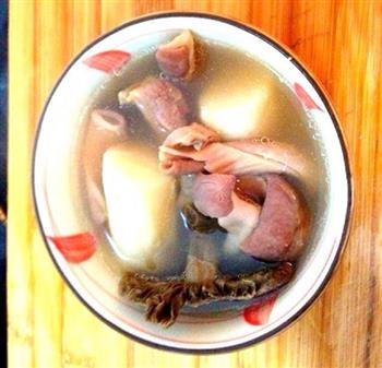 养胃健脾淮山红菇煲猪肚的做法图解5