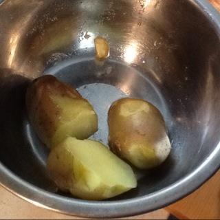 土豆通心粉色拉的做法步骤1