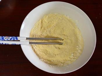 蜂蜜牛奶玉米发糕的做法步骤1
