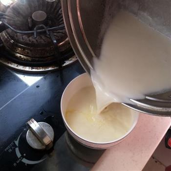 港式甜品-姜汁撞奶的做法步骤4