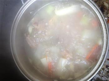 冬瓜薏米老鸭汤的做法步骤1