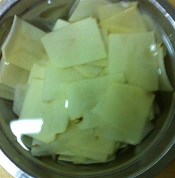 椒盐土豆片的做法步骤3