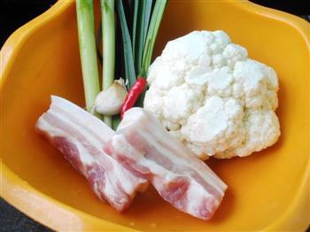 香辣干锅花菜的做法步骤1