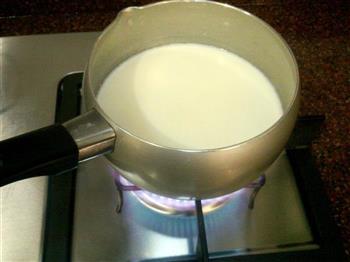 牛奶玉米鸡蛋火腿炖饭的做法图解4
