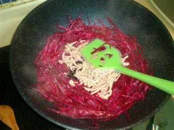 紫菜头炒肉丝的做法图解5