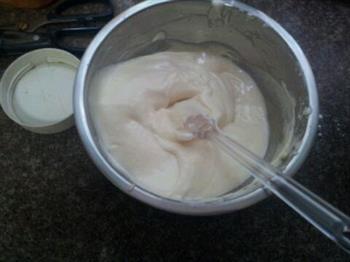 酸奶纸杯蛋糕的做法步骤4