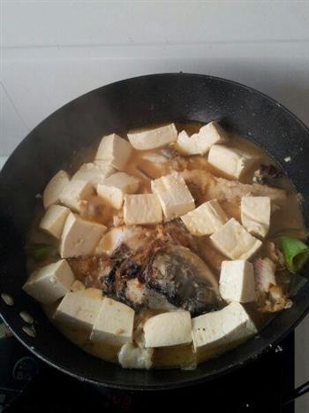 豆腐炖草鱼的做法步骤4