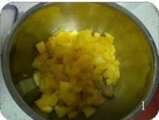 菠萝果冻的做法步骤1