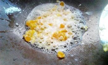 咸蛋黄焗南瓜的做法步骤5
