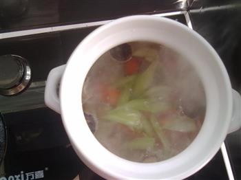 排骨蔬菜汤的做法步骤3