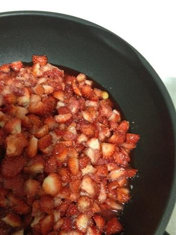 自制手工草莓酱的做法步骤3