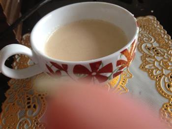 盆栽奶茶的做法步骤2