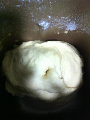 虎皮葡萄干奶酥面包的做法步骤1