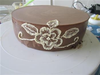 巧克力慕斯刷绣蛋糕的做法图解34