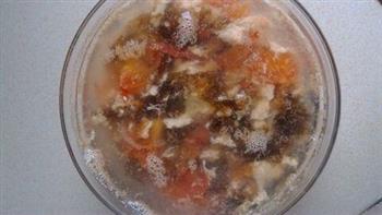 西红柿紫菜蛋花汤的做法步骤1